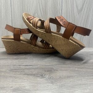 Skechers Women's Sz 9 Beverlee Vegan Embroidered Wedges Brown A594523